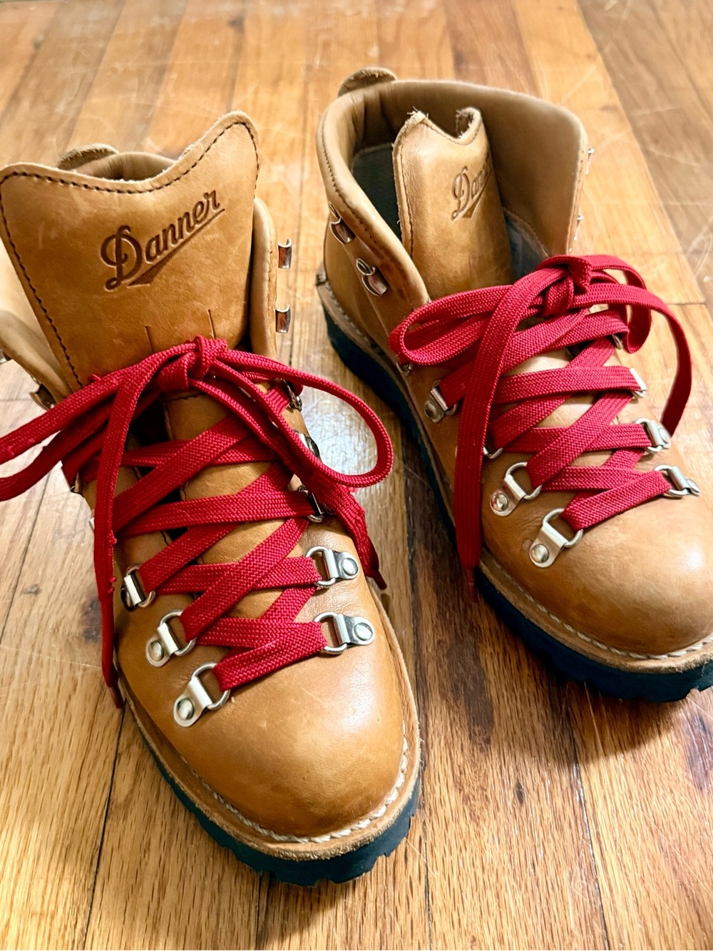 Danner Mountain Light Cascade Women’s Boots Brown Red - Size 8.5